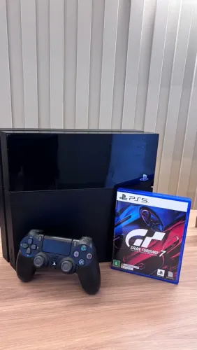 Videogame PS4 fat 500gb com um controle original 