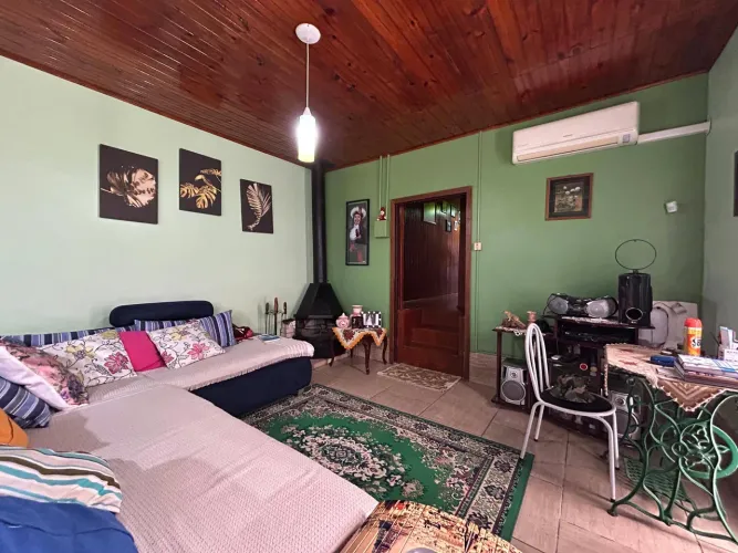 Casa à venda no Areal, Pelotas: 220m², 3 quartos, 2 banheiros, armários instalados, lareir
