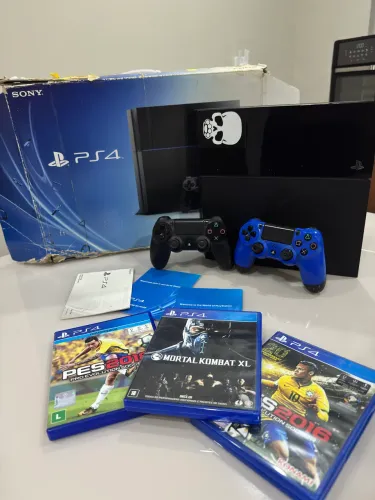 PlayStation 4 500Gb + 2 controle + 3 jogos 