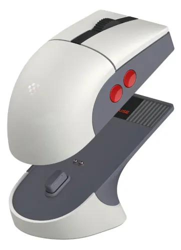 Mouse sem fio Retro R8 com carregamento e sensor Paw 3395 Dpi Mouse sem fio Retro R8 com