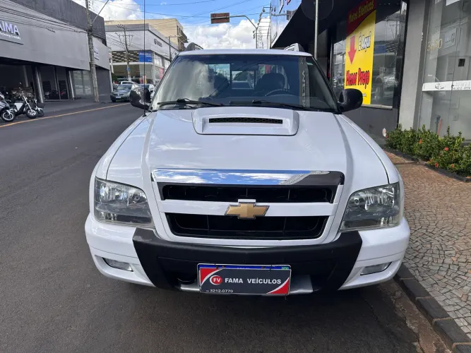 Chevrolet S10 Pick-up Exec. 2.8 4X4 CD TB Int.dies 2010