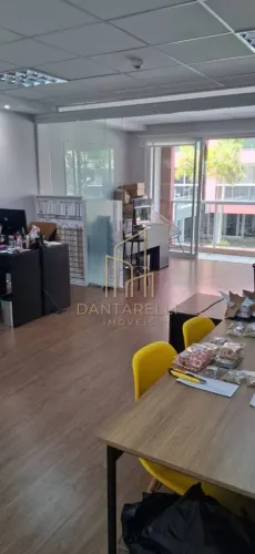 SALA COMERCIAL MOBILIADA PARA LOCAÇÃO AO LADO METRO SACOMÃ.