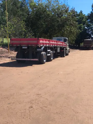 Carreta carretinha dois eixos