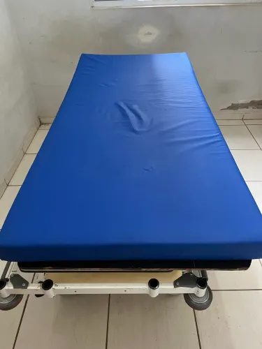 CAMA HOSPITALAR HIDRÁULICA 900$