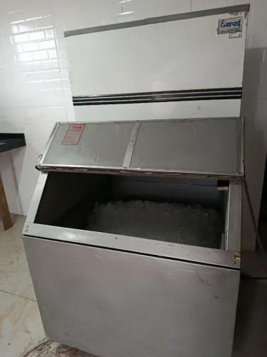 MAQUINA DE GELO FILTRADO 150KG EVEREST