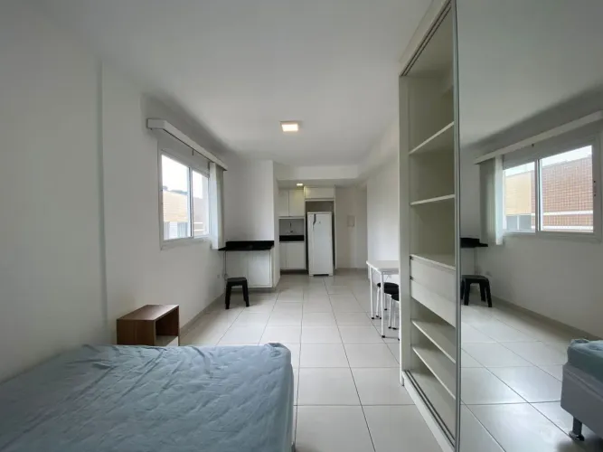 STUDIO COM VAGA DE GARAGEM PRÓXIMO À PUC E UNICURITIBA | EXCELENTE OPÇÃO PARA ESTUDANT...