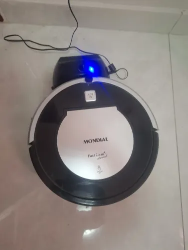 Robô aspirador semi novo 