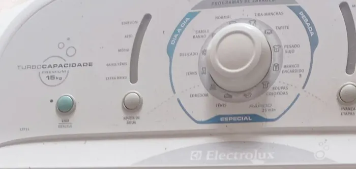 Usada com defeito -  Electrolux Turbo Capacidade Premium de 15kg Modelo LTP15