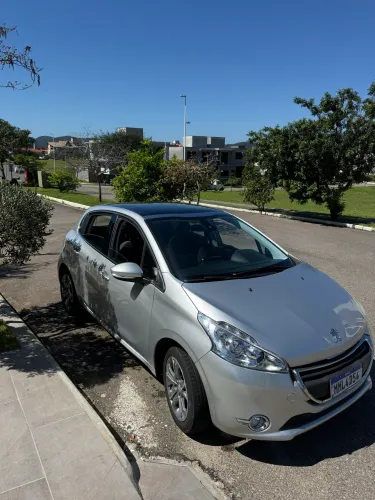 Peugeot 208 Griffe 1.6 Flex 16V 5P Aut. 2014