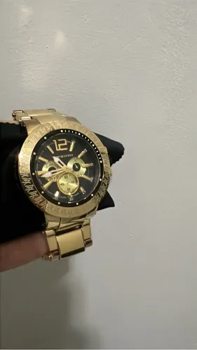 Relógio de grife edição especial Victor Hugo