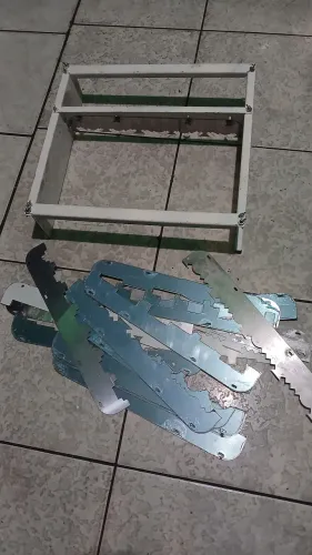 Carrinho de moldura de jesso