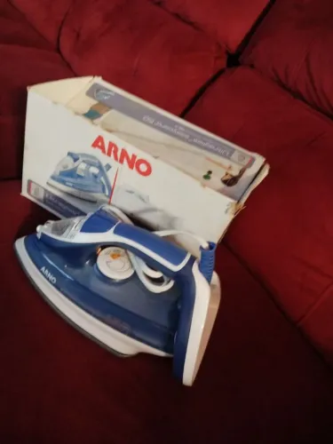 Ferro de passar Arno 220 volts