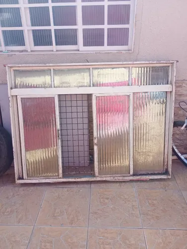 Vendo janela de mede 1.50
