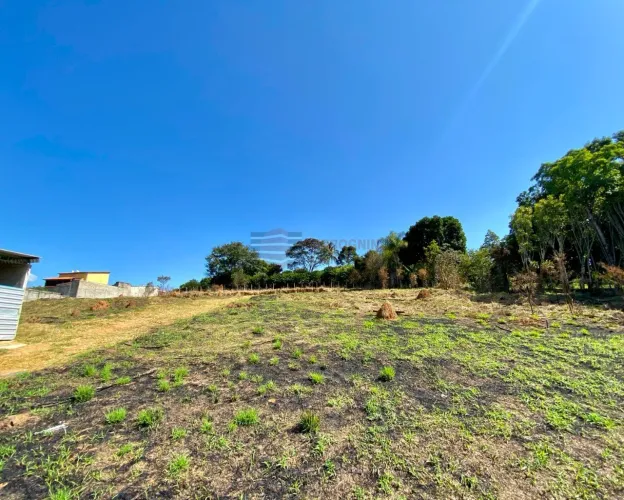 Terreno a Venda no Bairro do Grama em Caçapava