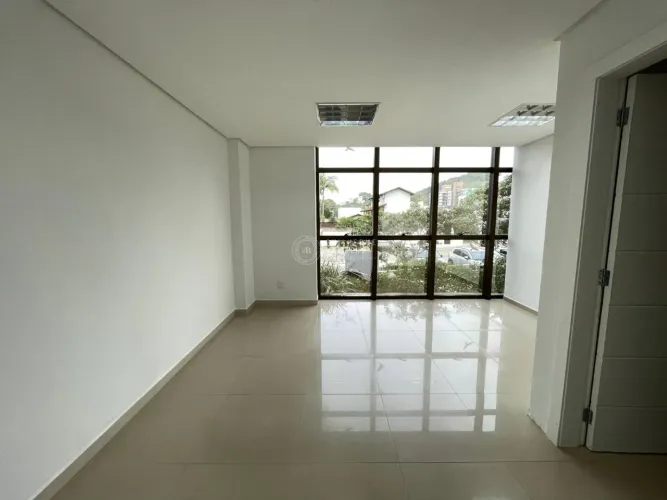 Locação comercial: sala comercial para área médica // Ariribá // Balneário Camboriú