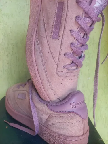 REEBOK Importado (Made in Vietnam)