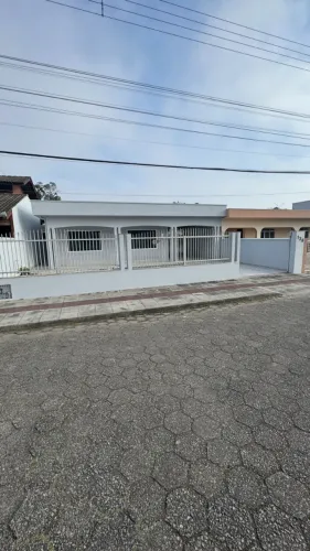 OPORTUNIDADE CASA TÉRREA 240M² OBRA 364M² TERRENO 3 DORM, 3 BWC, 3VGS E MUITO MAIS VEJA!!!