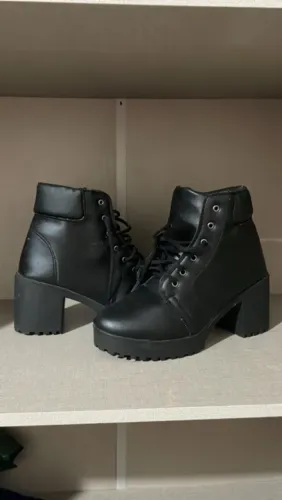 Sapatos à venda