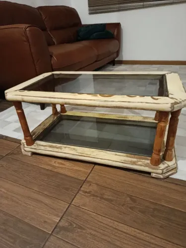 Mesa de centro com vidro para sala