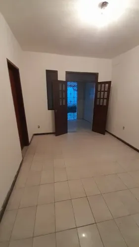 3/4 95mil com 2 banheiro independentes na Dorival Caymmi carro na vai porta