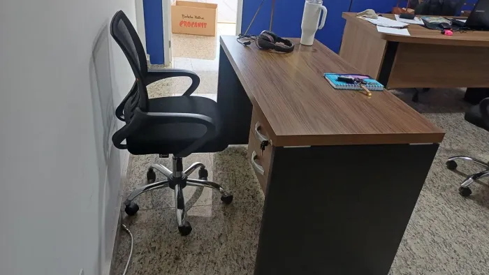 Vendo todos os moveis de sala equipada ( Leiam o anúncio) 