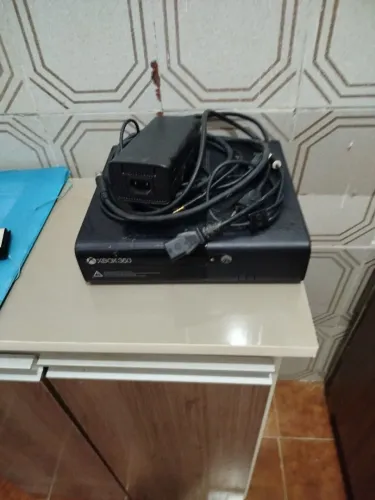 Vendo esse Xbox 360 bloqueado