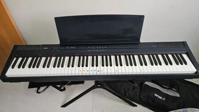 Piano Digital Yamaha P-105 + Pedestal Stay