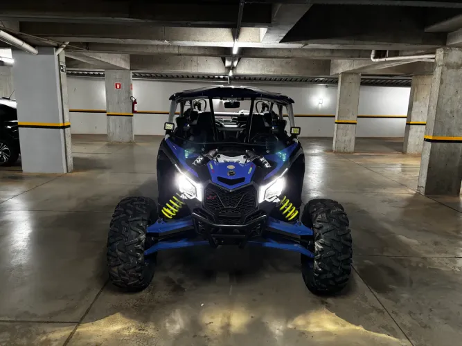 UTV Can-Am MAVERICK X3 MAX X RS TURBO RR - 4 lugares 