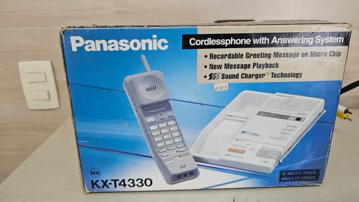 Telefone vintage Panasonic kx t4330