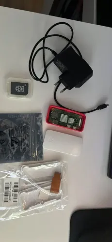 Raspberry Pi Zero 2 W + Case Original + Fonte 5V 3A + SD 32GB