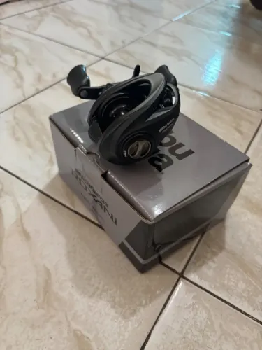 Carretinha Abu Garcia ROXANI BC HS8-L