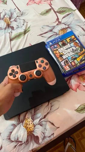 Ps4 + 5 jogos+ controle similar