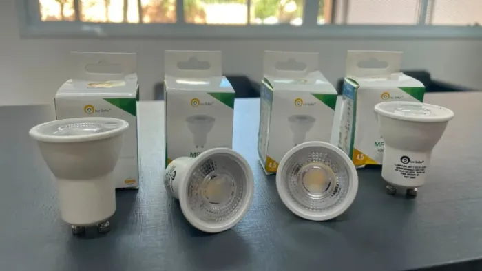 Kit 4 Lâmpadas Mini Dicroica MR11 LED 4,5W GU10 4000K - Novas