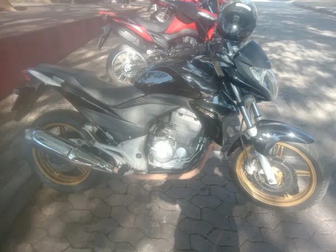 Moto cb300r