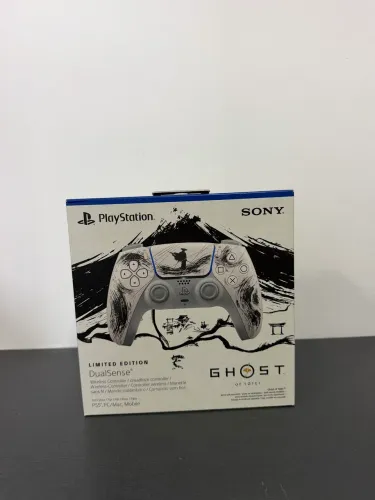 Controle DualSense Edição Limitada Preto Ghost of Yotei