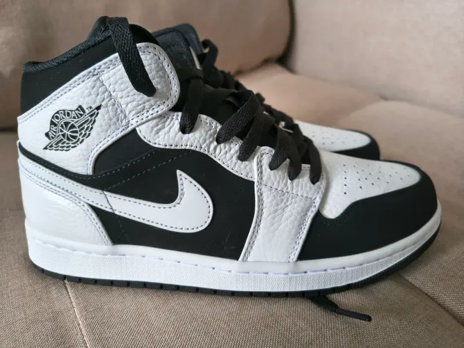 VENDO TÊNIS ORIGINAL NIKE AIR JORDAN 1 MID "TUXEDO"