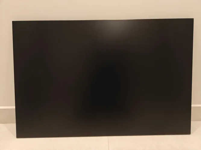 Painel metálico para fotos e imãs.