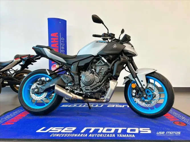 YAMAHA MT-07 CONNECTED ABS