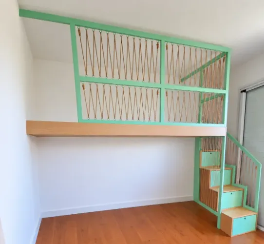 Mezanino cama com escada gaveteiro