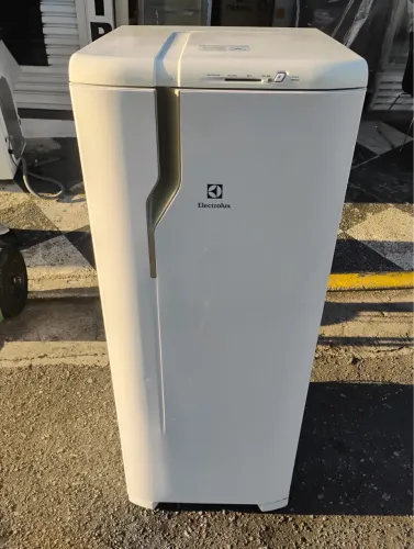 Geladeira RE31 110v