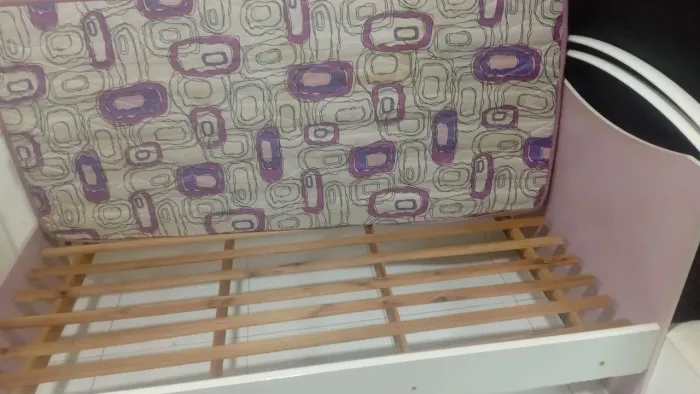 Cama de solteiro com colchão MADEIRA