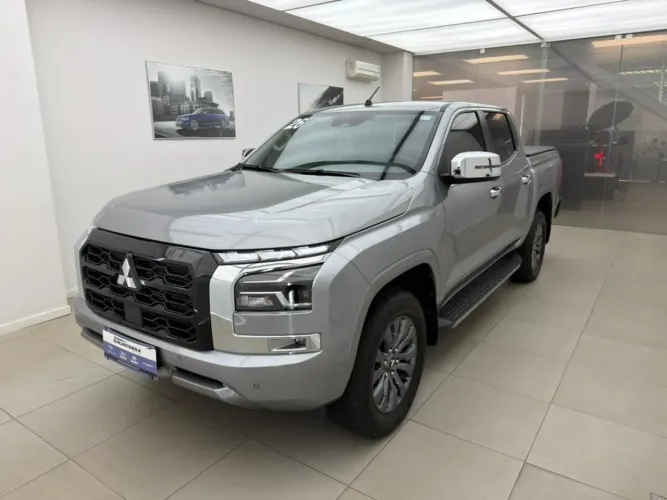 Mitsubishi TRITON HPE-S 2.4 CD 4X4 TB Diesel Aut. 2026