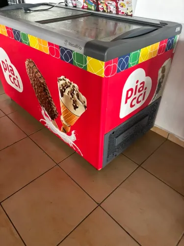 FREEZER EXPOSITOR PARA SORVETES