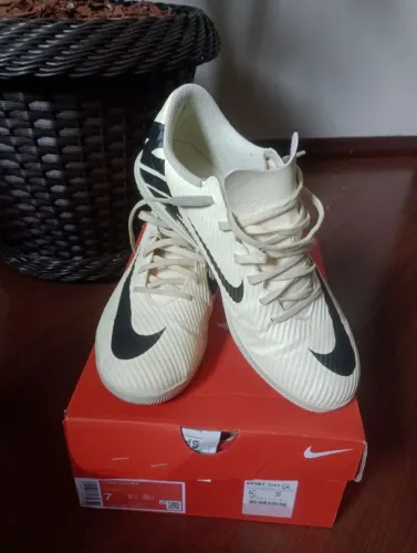 Chuteira futsal Nike Vapor 15 n38