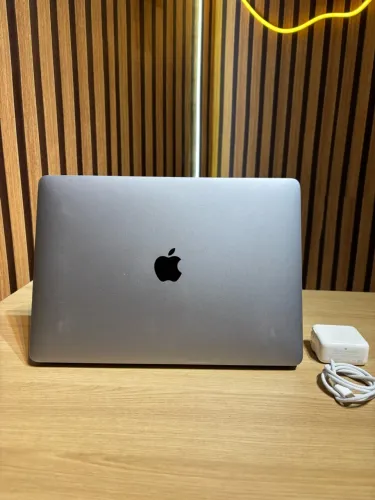 MacBook Air chip m1 2020 8 ram 256 ssd bateria 98 %