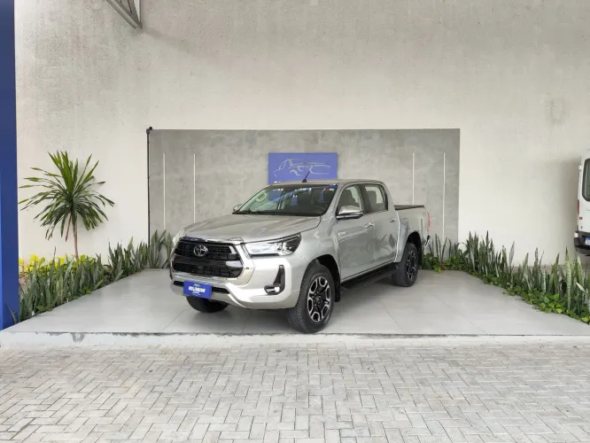 Toyota Hilux CD SRX 4X4 2.8 TDI 16V Diesel Aut. 2022