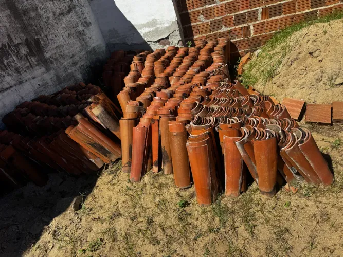 3 milheiros de telhas usadas