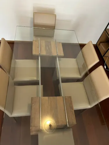 Mesa de jantar retangular mais 6 cadeiras 