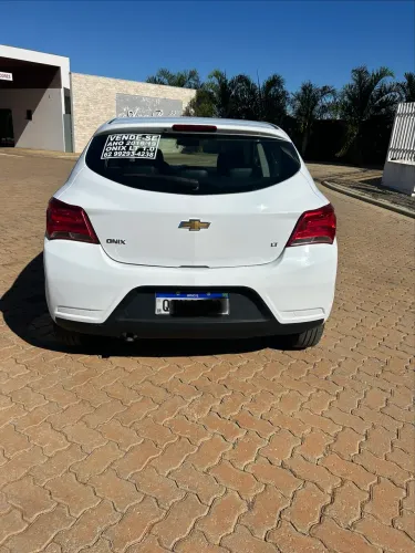Chevrolet Onix Hatch LT 1.0 8V Flex Mec. 4P 2019