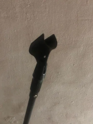 Pedestal para Microfone com Cachimbo - Sem uso